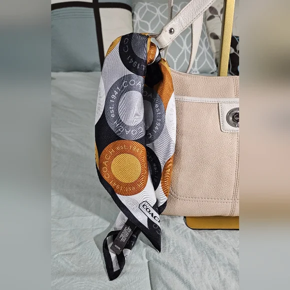 Coach Beige Shoulder Bag with Scarf and Wallet - Picture 9 of 15